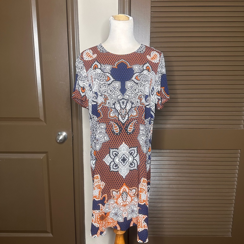 Express | Patterned Shift Dress - image 1